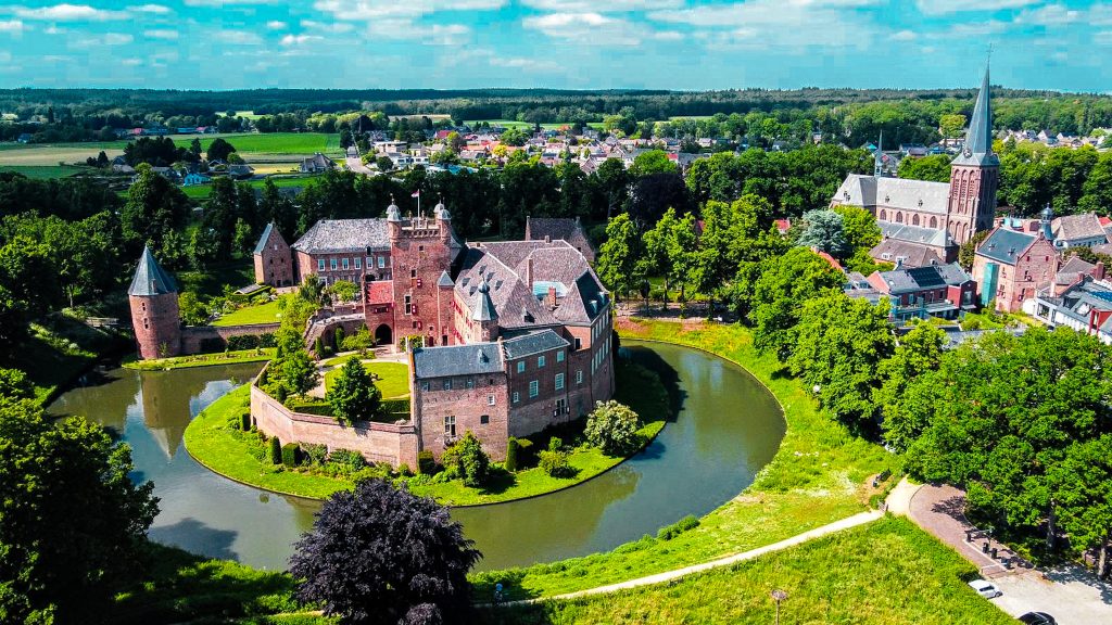 Kasteel Huis Bergh van bovenaf