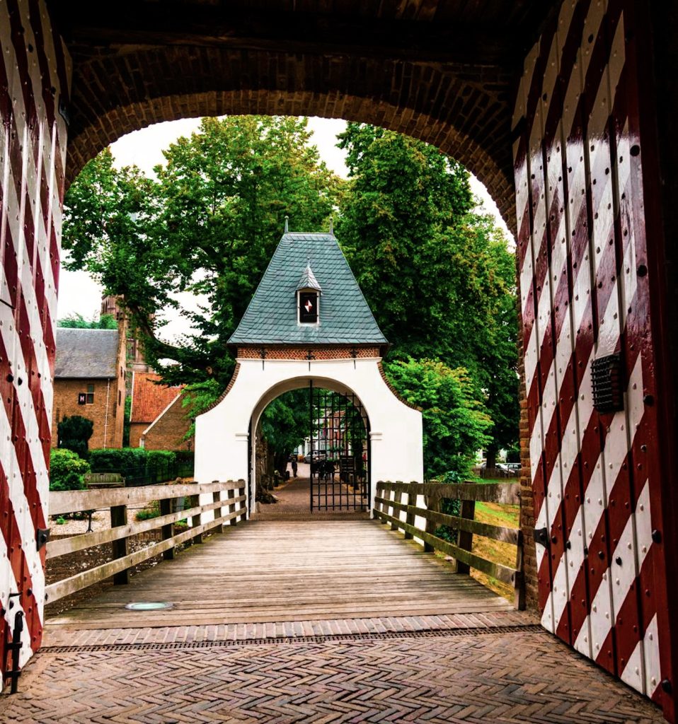 Kasteelpoort Kasteel Huis Bergh