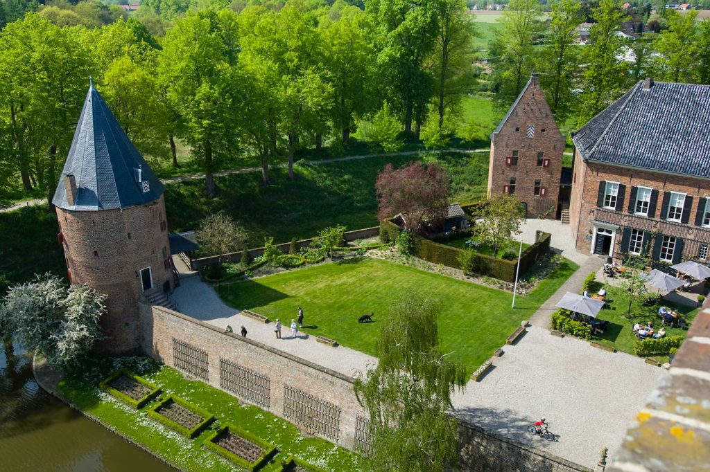 Overview torensuites kasteel Huis Bergh